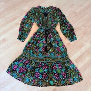 Chic Long Sleeve Floral Dress in Green and Pink